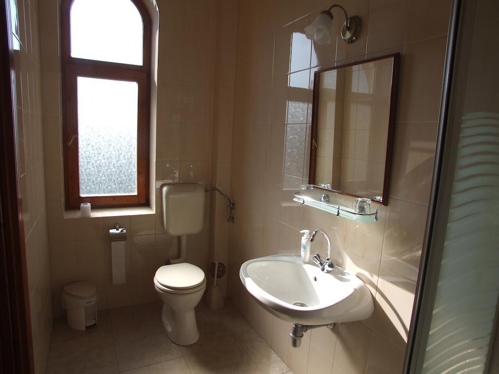 Art Guesthouse Budapest Bagian luar foto